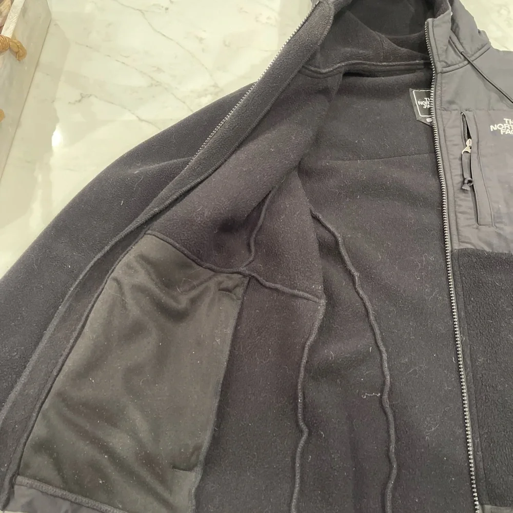 🎉HOST PICK🎉 The North Face black “Denali” zip up jacket with hood - Picture 6 of 11
